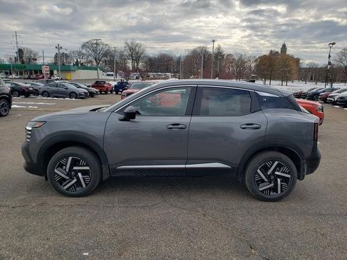 New 2026 Nissan Kicks SV image 3