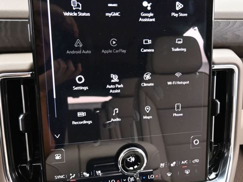 New 2026 GMC Yukon XL Denali w/ Denali Reserve Package AWD/4WD image 17