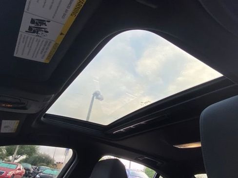 Used 2018 BMW 330i Sedan image 24