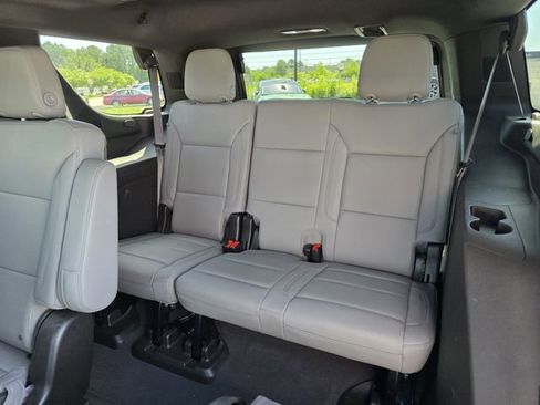 Used 2024 Chevrolet Tahoe Z71 w/ Z71 Off-Road Package AWD/4WD image 18