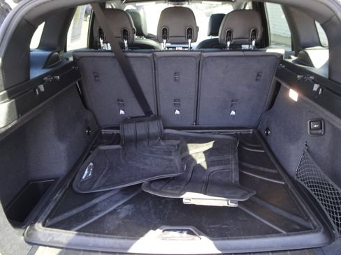 Used 2018 BMW X1 xDrive28i image 9