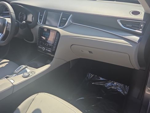 Used 2023 INFINITI QX50 Luxe AWD/4WD image 16