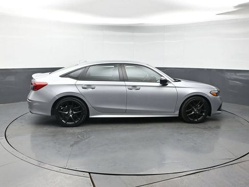 Used 2023 Honda Civic Sport image 6