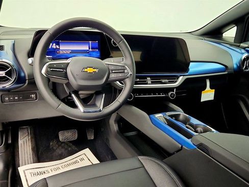 Used 2026 Chevrolet Equinox EV LT FWD image 12