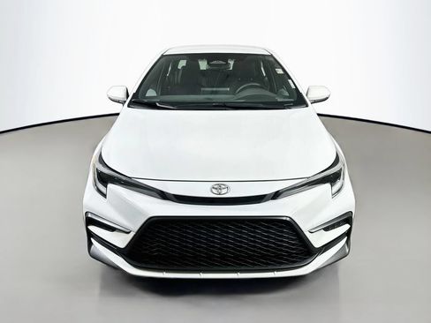 Used 2024 Toyota Corolla SE FWD image 2