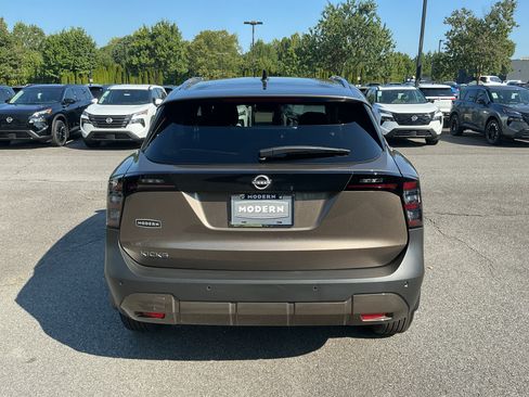 Certified 2026 Nissan Kicks SV FWD image 3
