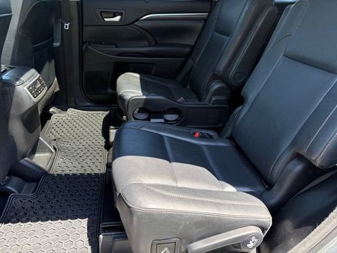 Used 2018 Toyota Highlander Limited AWD/4WD image 14