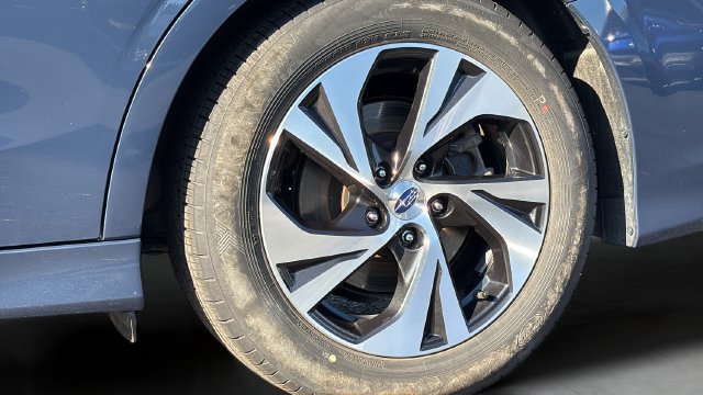 Used 2025 Subaru Legacy Premium AWD/4WD image 17
