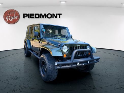 Used 2012 Jeep Wrangler Unlimited Sahara w/ Dual Top Group image 4