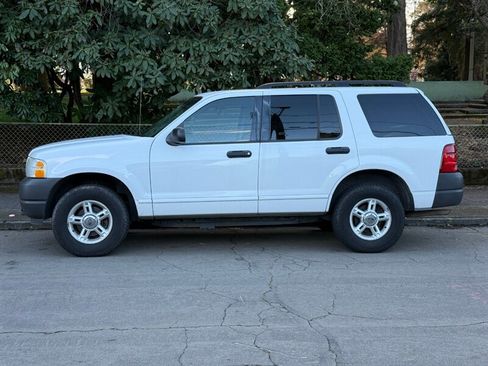 Used 2003 Ford Explorer XLS image 2