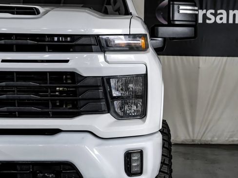 Used 2025 Chevrolet Silverado 2500 LT AWD/4WD image 41
