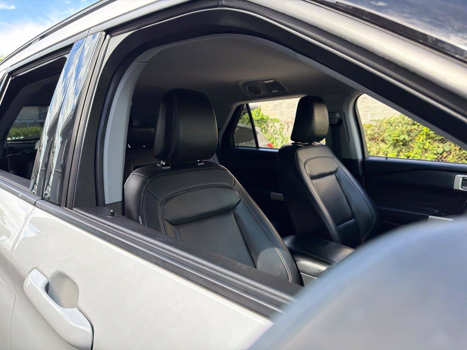 Used 2021 Ford Explorer XLT w/ Equipment Group 202A AWD/4WD image 8