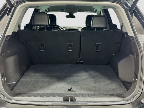 Used 2022 GMC Terrain SLT w/ LPO, 'HIT The Road' Package image 23