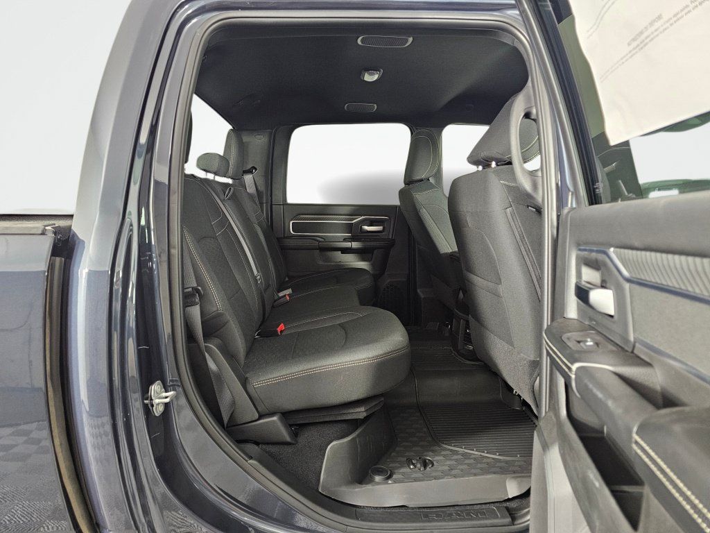 New 2026 RAM 3500 Big Horn AWD/4WD image 37