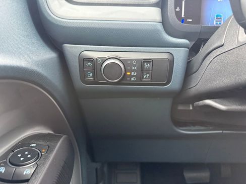 New 2025 Ford Maverick XL image 22