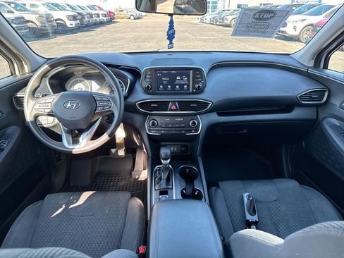Used 2019 Hyundai Santa Fe SE image 10
