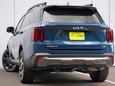 Used 2024 Kia Sorento SX AWD/4WD image 6
