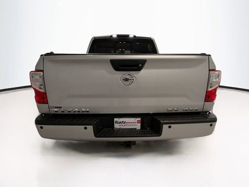 Used 2018 Nissan Titan SV w/ SV Convenience Package AWD/4WD image 5