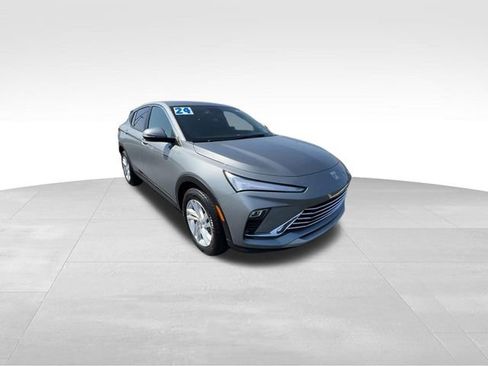 Certified 2024 Buick Envista Preferred w/ Convenience II Package image 2