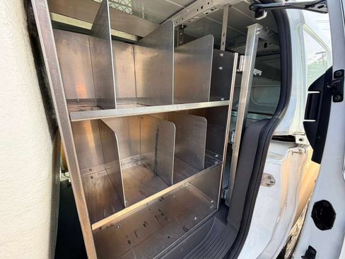 Used 2021 Ford Transit Connect XL FWD image 18
