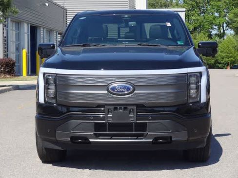 Used 2023 Ford F150 Lightning Lariat w/ Equipment Group 511A High AWD/4WD image 5