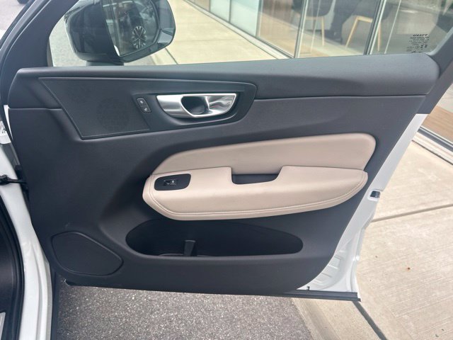 Certified 2026 Volvo XC60 B5 Plus AWD/4WD image 13