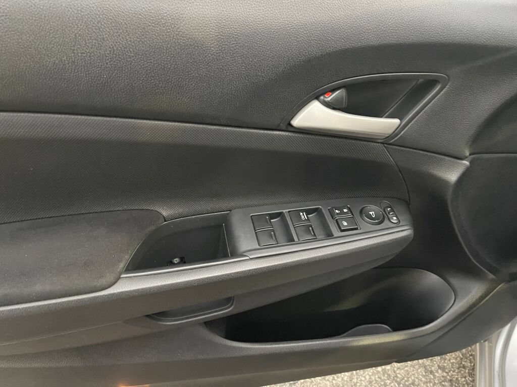 Used 2010 Honda Accord LX image 7