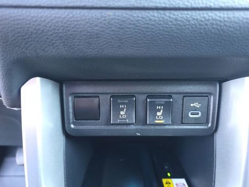 Used 2023 Toyota Corolla Cross XLE w/ Convenience Package image 21