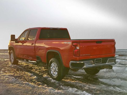 Used 2021 Chevrolet Silverado 3500 LT w/ Fleet Comfort Package image 5