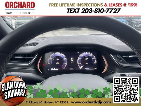 Used 2023 Jeep Grand Cherokee Altitude image 24