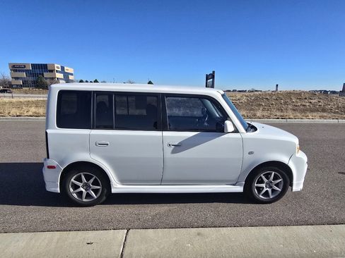 Used 2006 Scion xB image 6