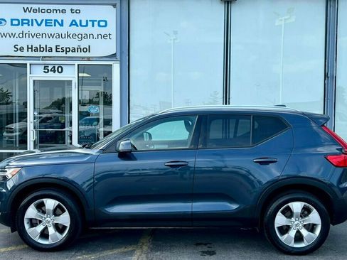 Used 2021 Volvo XC40 T4 Momentum FWD image 32