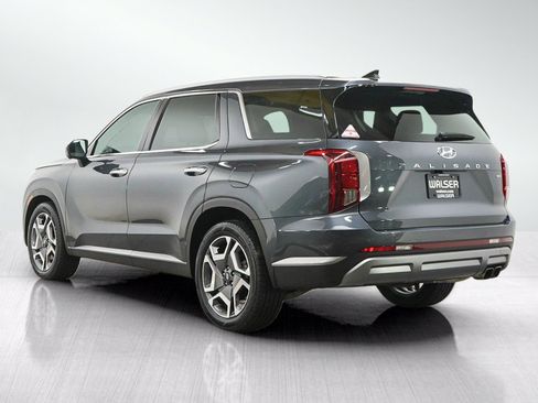 Used 2024 Hyundai Palisade SEL w/ Premium Package AWD/4WD image 3
