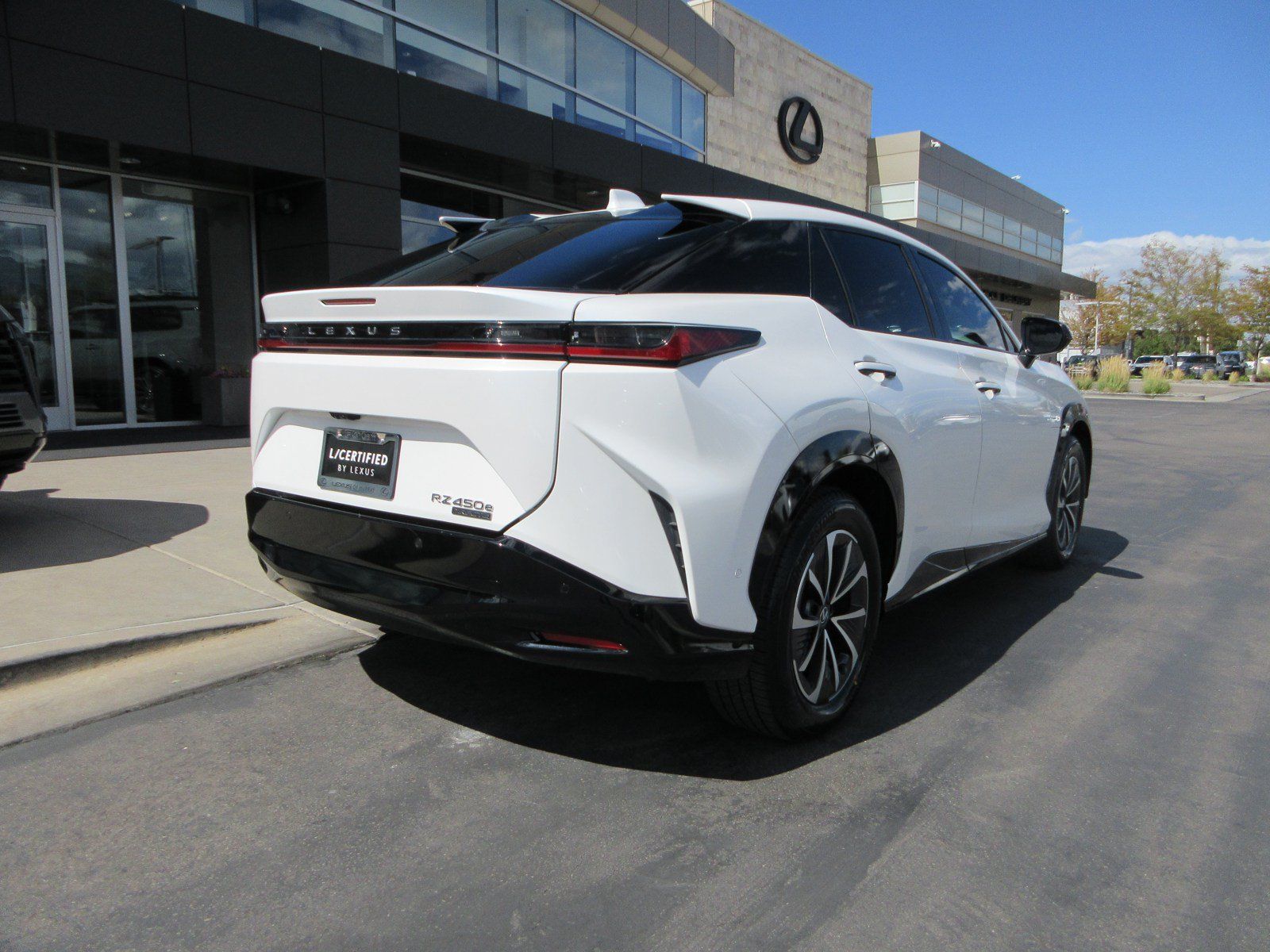 Used 2023 Lexus RZ 450e Premium w/ Technology Package AWD/4WD image 9
