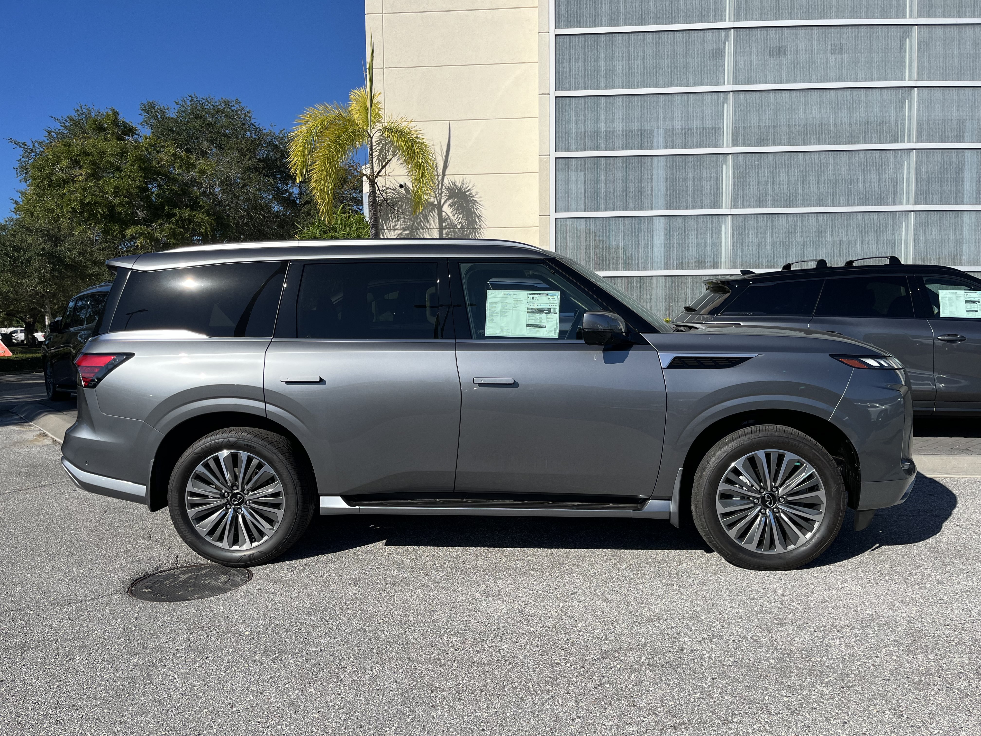 New 2027 INFINITI QX80 Luxe w/ Cargo Package RWD image 5