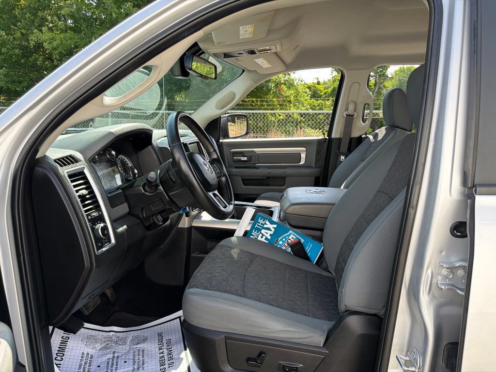 Used 2018 RAM 1500 4x4 Crew Cab Lone Star image 22