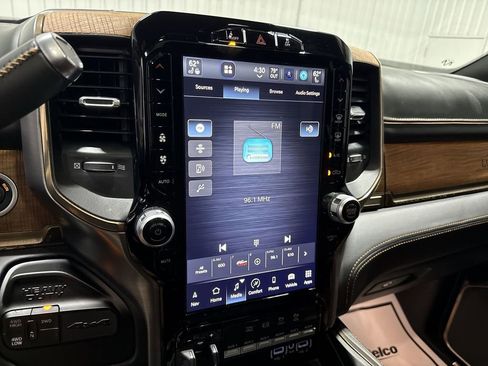 Used 2023 RAM 2500 Limited image 13