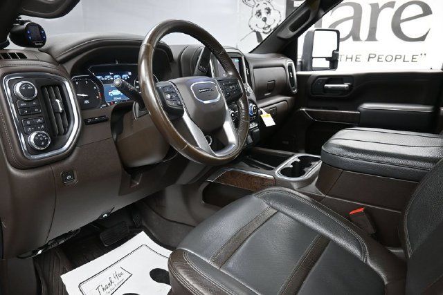 Used 2023 GMC Sierra 3500 Denali w/ Denali Ultimate Package AWD/4WD image 14