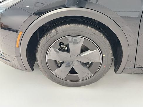 New 2026 Toyota Prius LE image 24