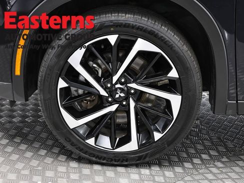 Used 2024 Mitsubishi Outlander SE AWD/4WD image 31