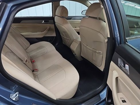 Used 2015 Hyundai Sonata SE w/ Option Group 09 image 17