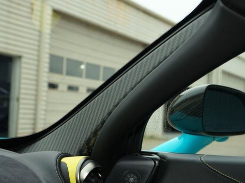 Used 2022 McLaren 720S Spider image 33