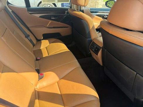 Used 2014 Lexus LS 460 AWD w/ Comfort Package image 33