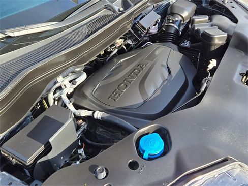 Certified 2022 Honda Pilot Touring image 25