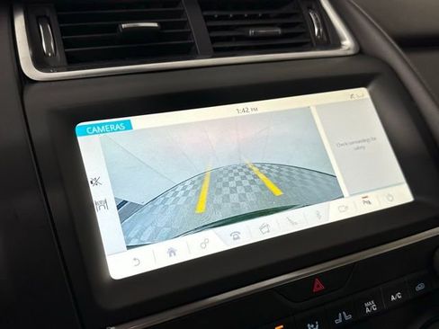 Certified 2020 Jaguar E-PACE image 19
