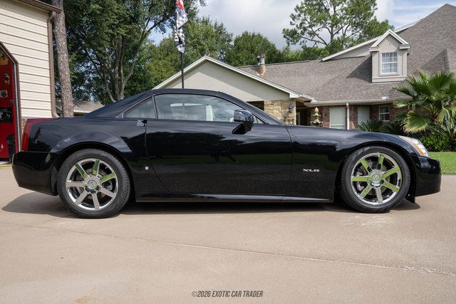 Used 2006 Cadillac XLR RWD image 20