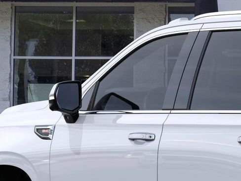 New 2026 GMC Yukon Denali w/ Sun & Power Step Package image 12