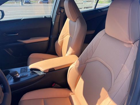New 2026 Lexus UX 300h AWD image 8