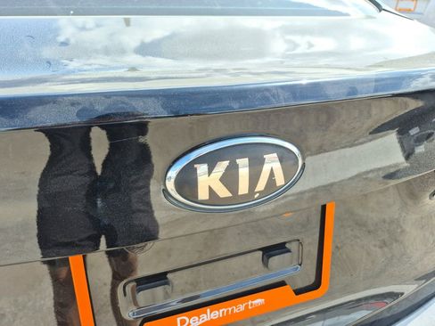 Used 2018 Kia Forte LX image 12