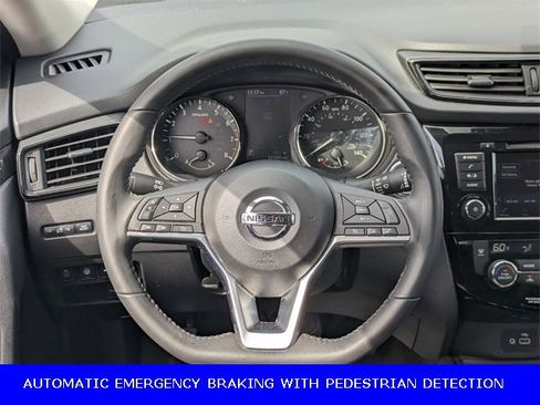 Used 2019 Nissan Rogue SV image 10